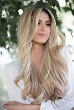 Load image into Gallery viewer, Fasinating | Long Wavy Blonde Wig
