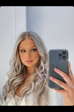 Load image into Gallery viewer, Fashion Wave Hair Wigs Middle Part Heat Resistant for Daily Party Use
